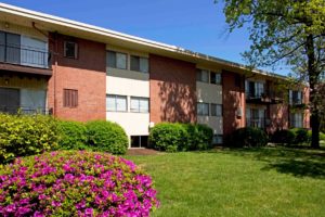 strawberry hill apartments woodlawn md